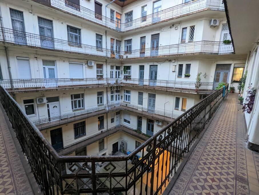 Spacious 4Br Oasis In Central Budapest - Bp Sky Exteriör bild