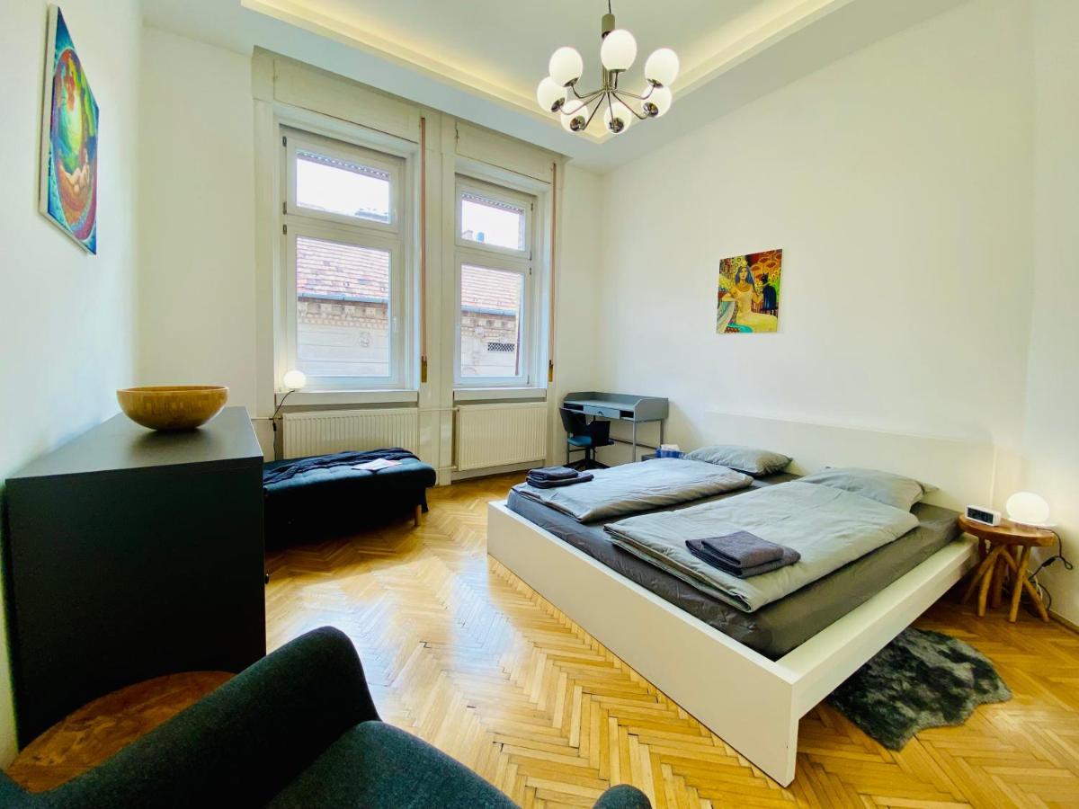 Spacious 4Br Oasis In Central Budapest - Bp Sky Exteriör bild