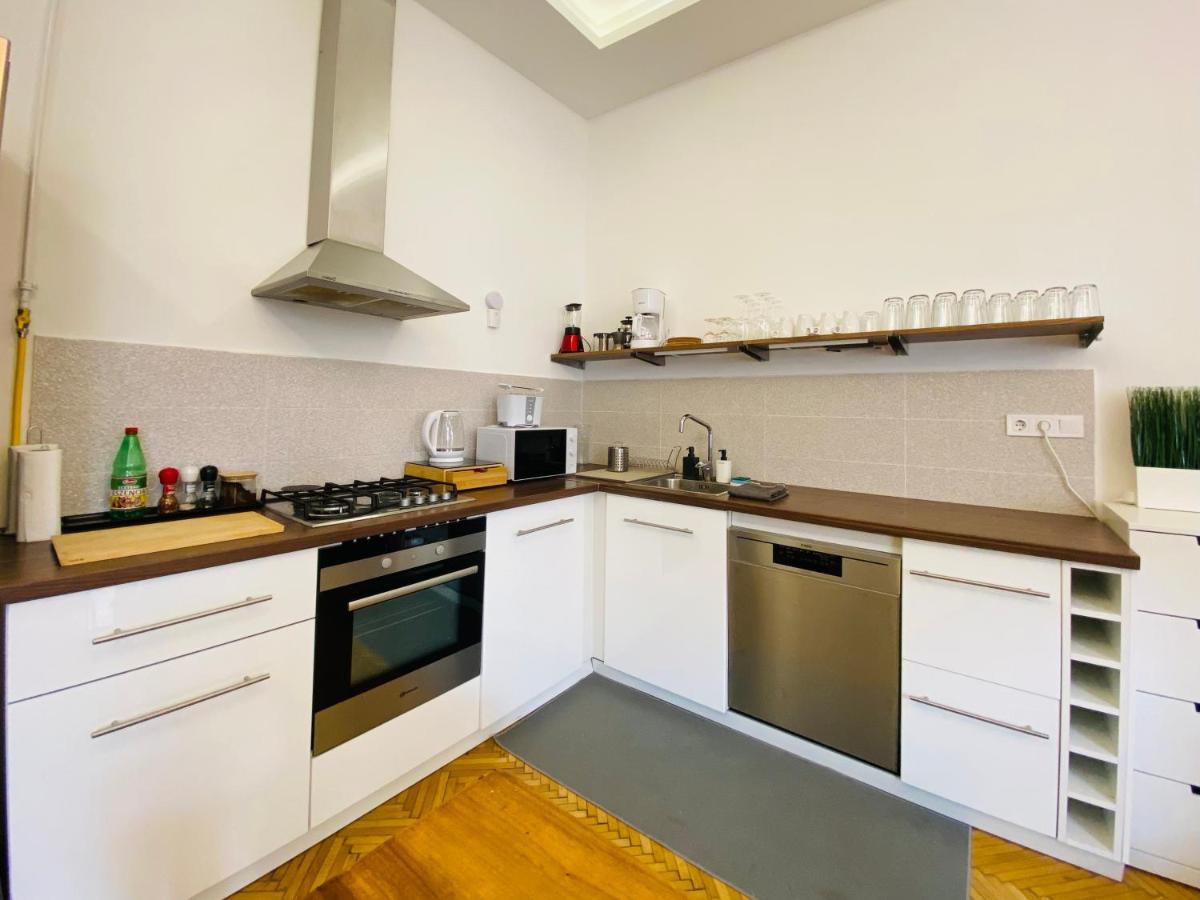 Spacious 4Br Oasis In Central Budapest - Bp Sky Exteriör bild