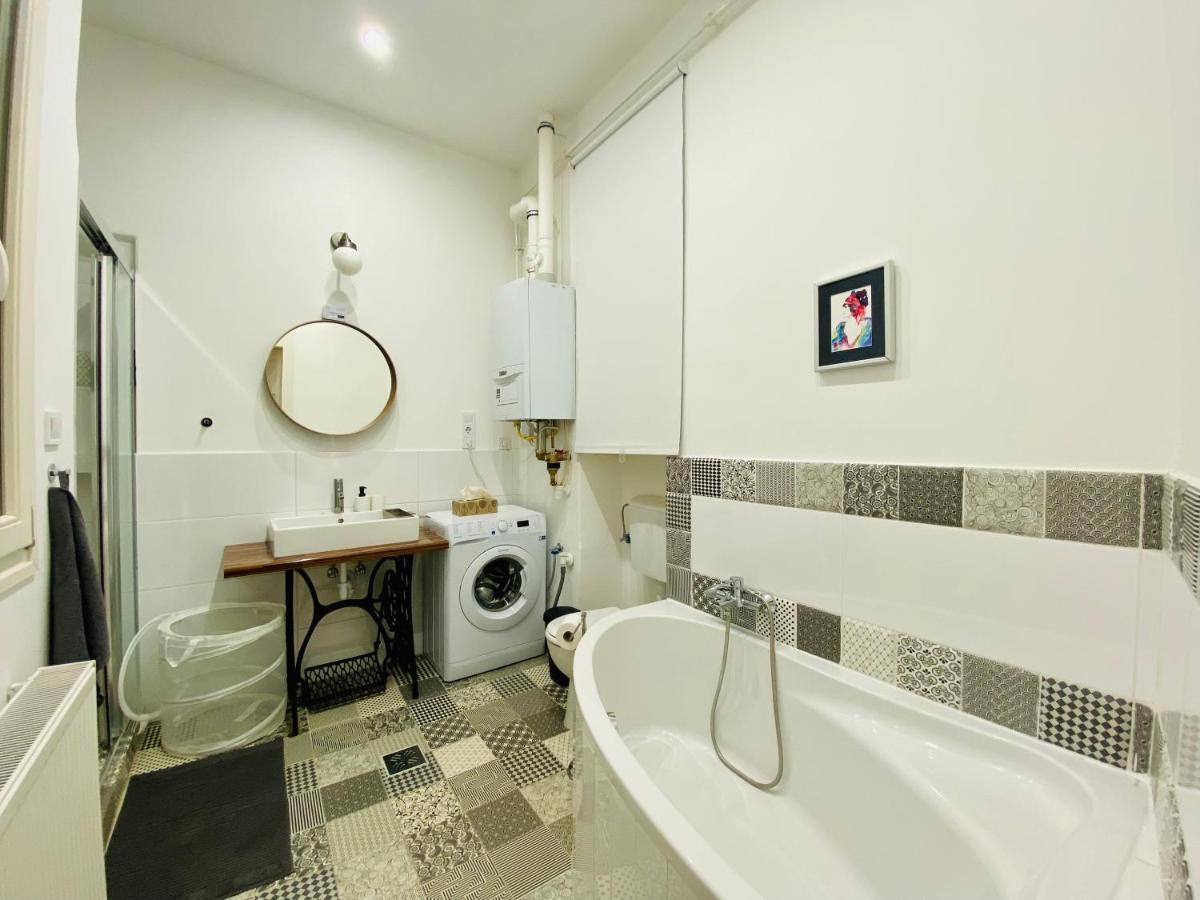 Spacious 4Br Oasis In Central Budapest - Bp Sky Exteriör bild